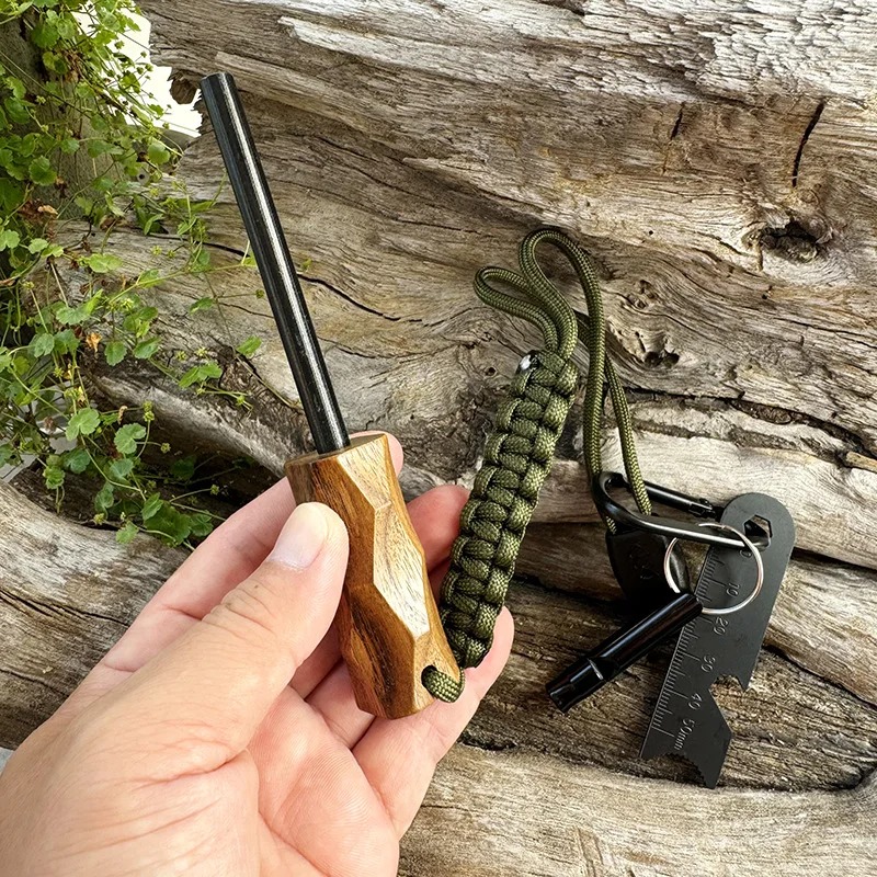 New Outdoor Flint Fire Starter - مراجعة Fire Starting Kit وسعره